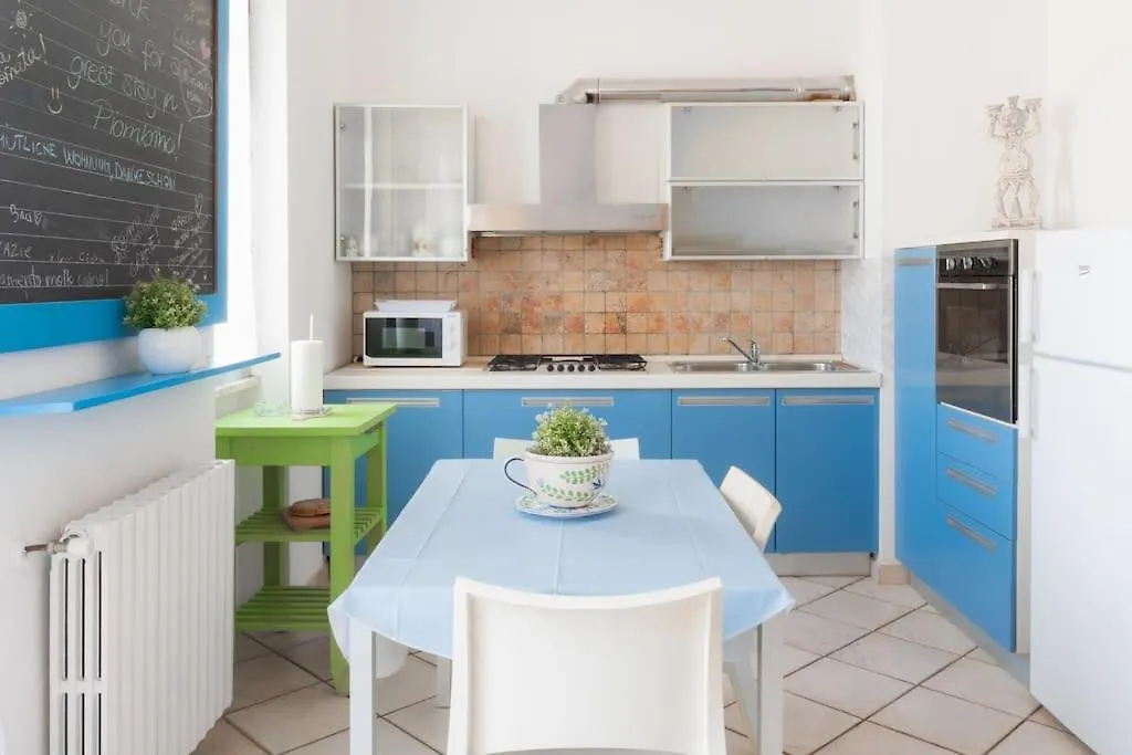 Port & Center: Apartment In Piombino Italy